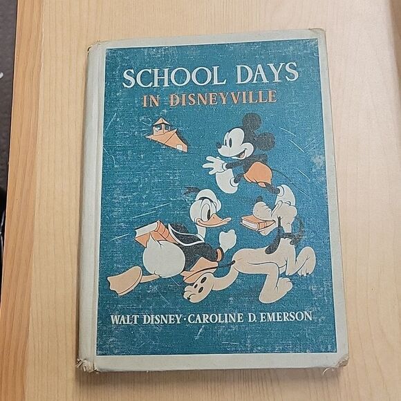 3 Disney plush toys and 1939 School Days in Disney Villegas book - Picture 6 of 10